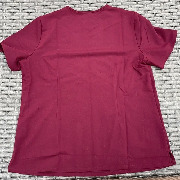 Fig’s Maroon Scrub Top - Picture 5 of 5